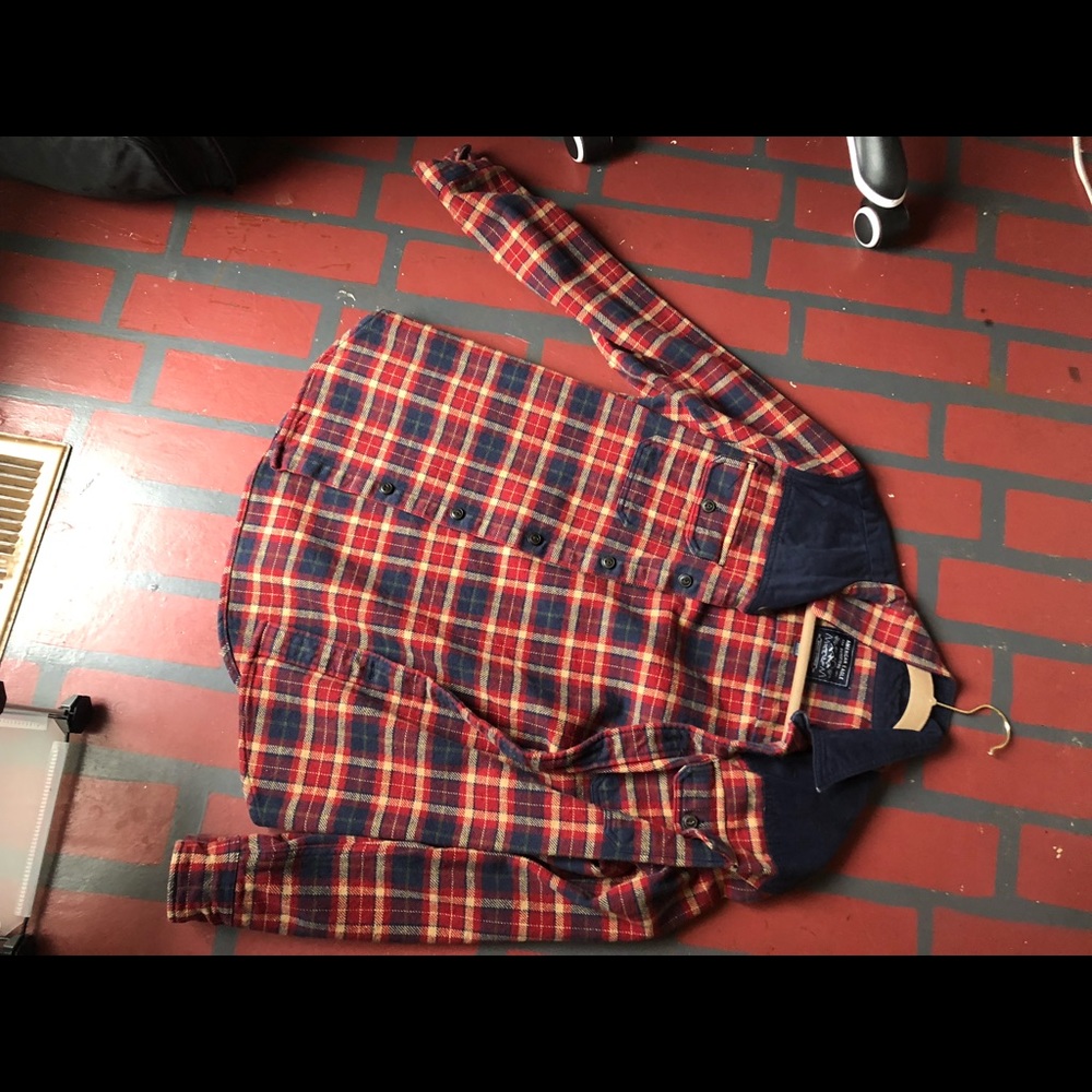 American eagle flannel size medium